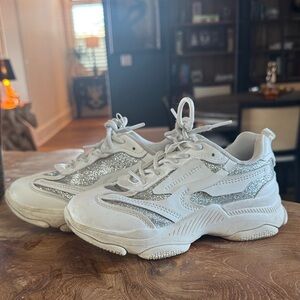 Dream Pairs White and Silver Kids Sneakers